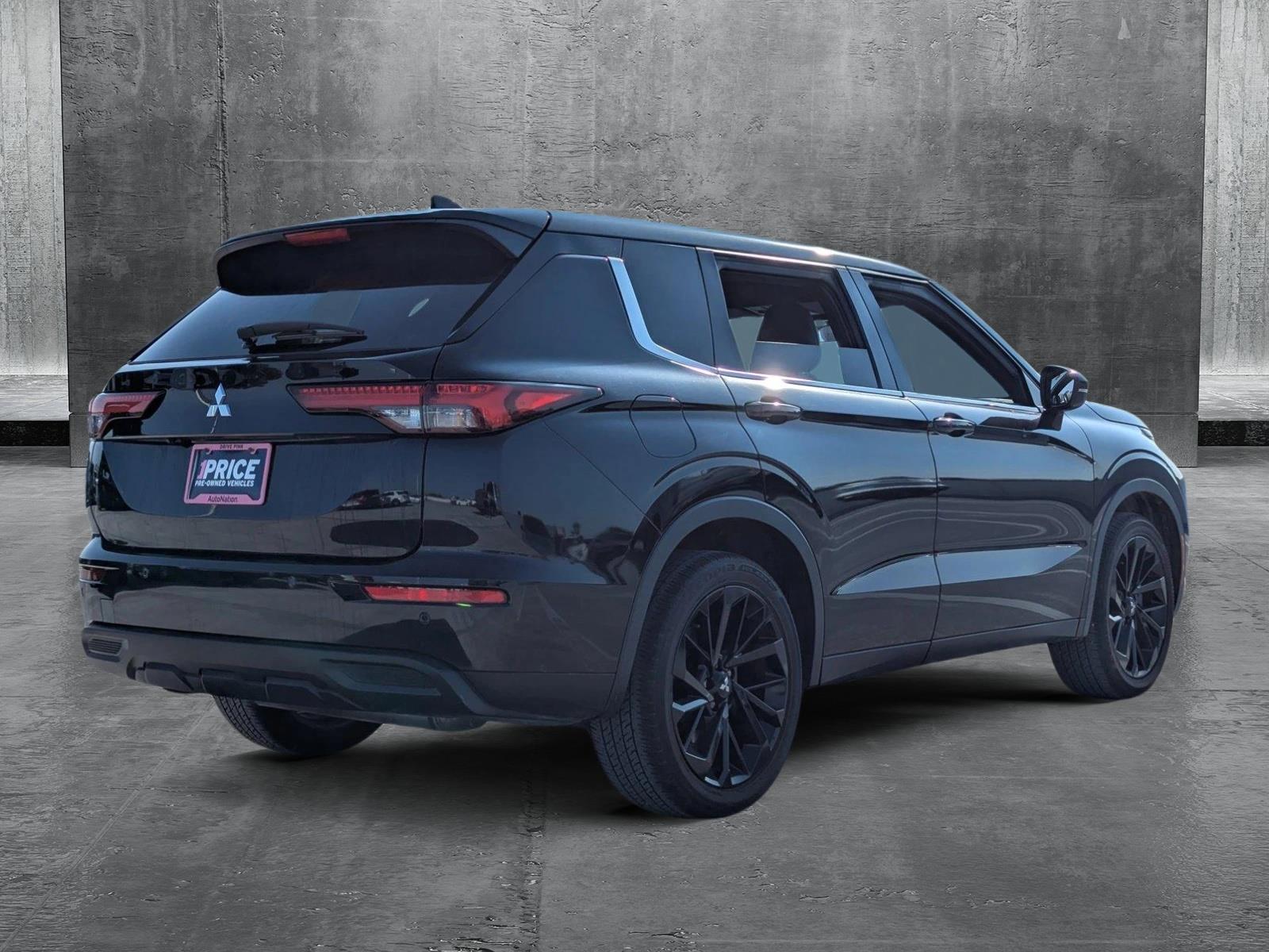 2022 Mitsubishi Outlander Vehicle Photo in Ft. Myers, FL 33907