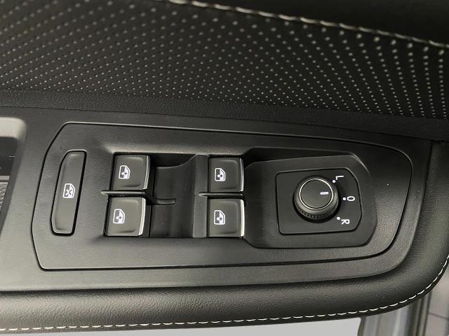 2025 Volkswagen Atlas Vehicle Photo in Appleton, WI 54913