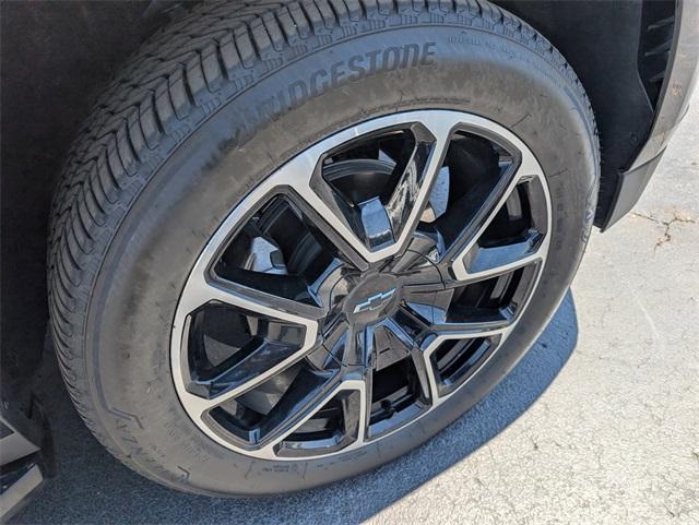 2023 Chevrolet Suburban Vehicle Photo in AURORA, CO 80012-4011