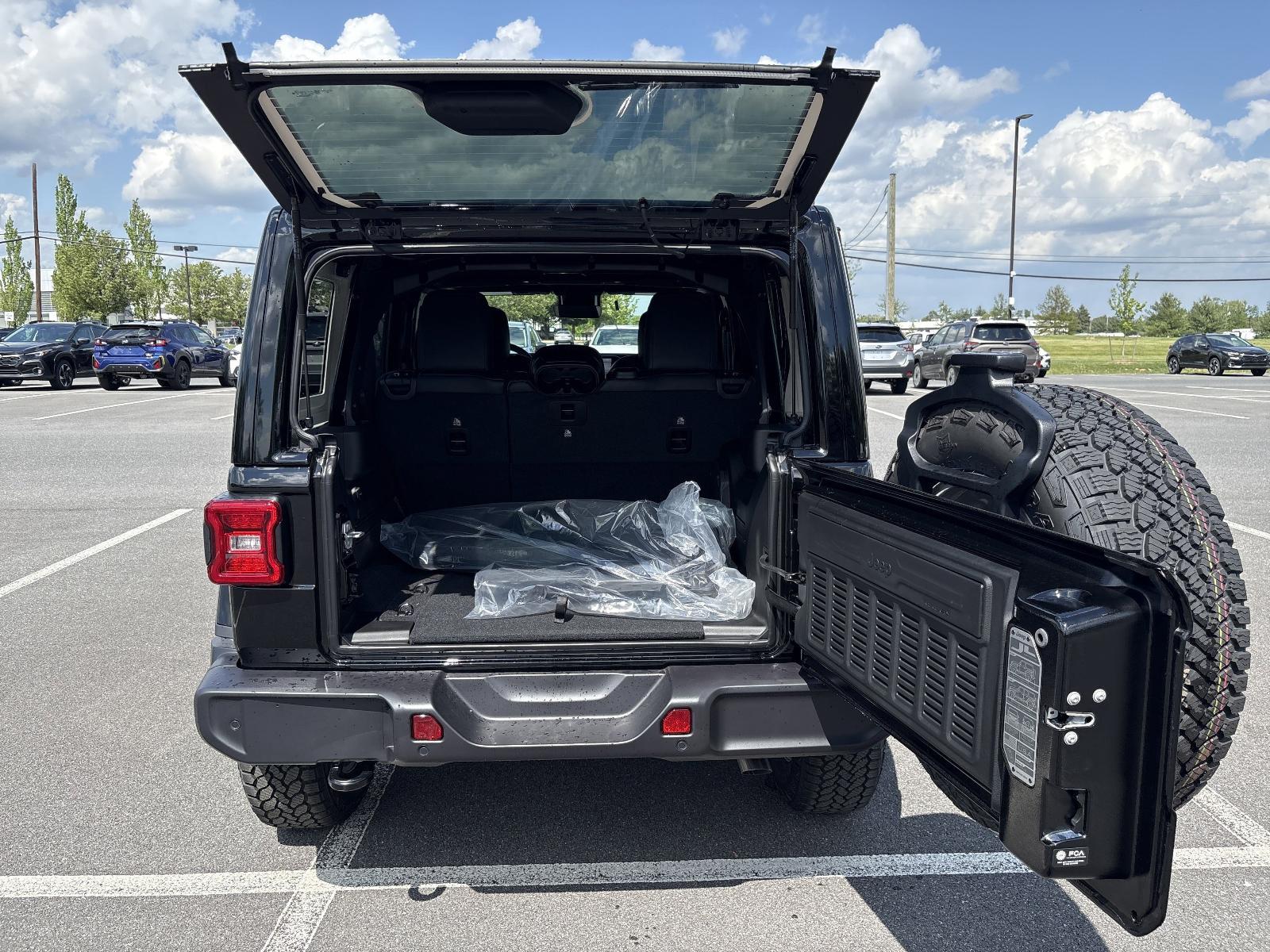 2025 Jeep Wrangler Vehicle Photo in Mechanicsburg, PA 17050-1707