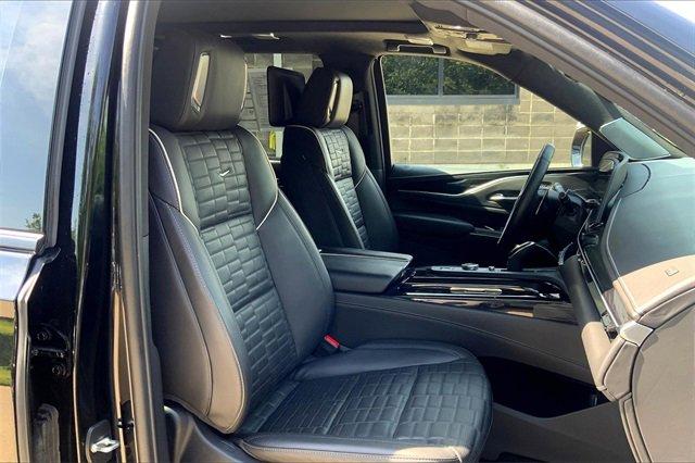2024 Cadillac Escalade ESV Vehicle Photo in KANSAS CITY, MO 64114-4545