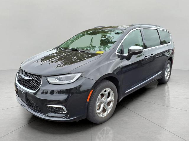2022 Chrysler Pacifica Vehicle Photo in Oshkosh, WI 54904
