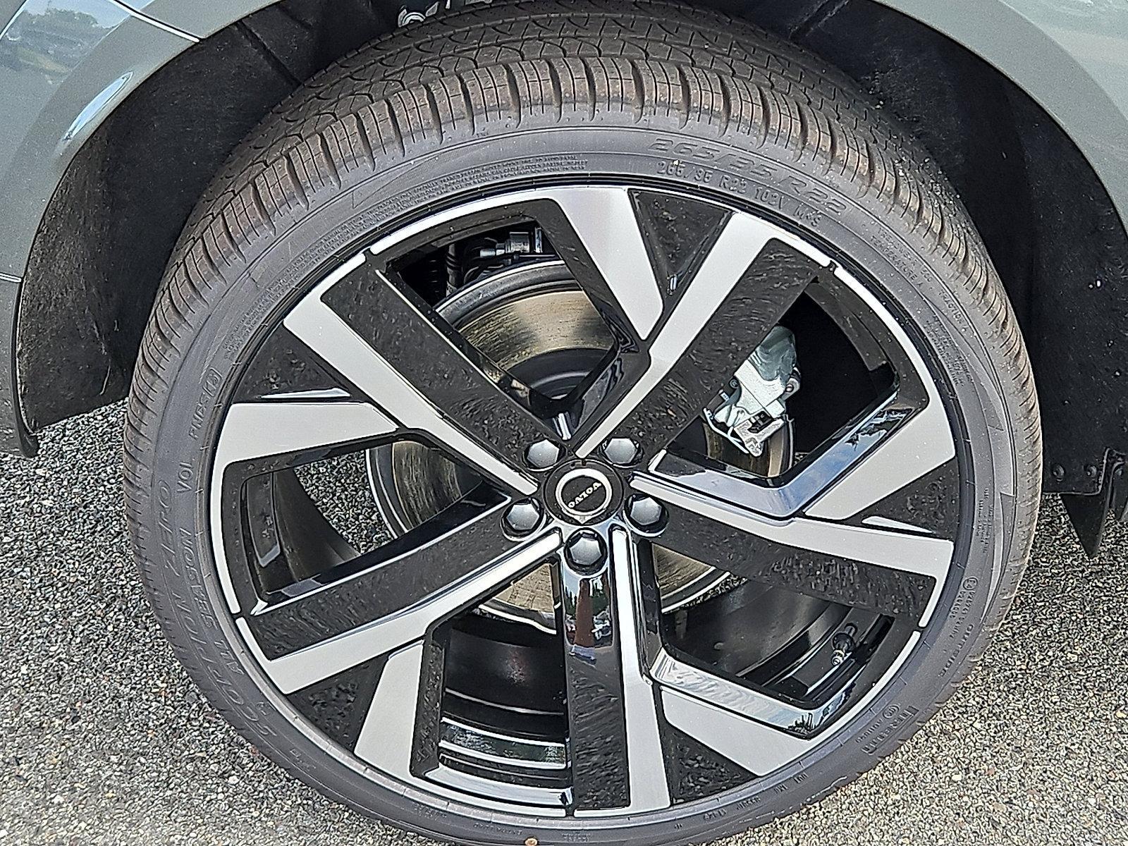 2026 Volvo XC60 Plug-In Hybrid Vehicle Photo in Trevose, PA 19053