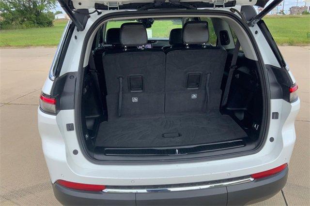 2023 Jeep Grand Cherokee L Vehicle Photo in TOPEKA, KS 66609-0000