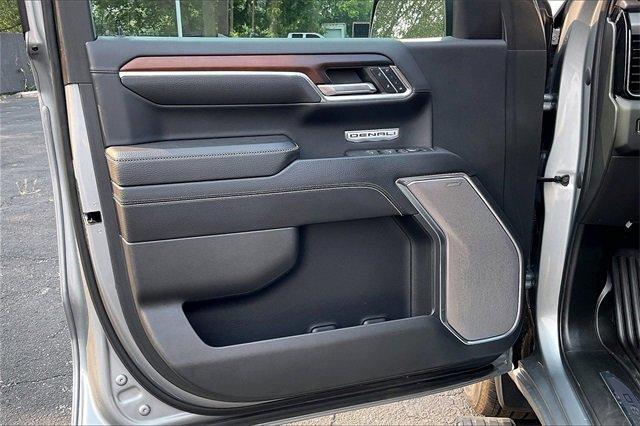 2024 GMC Sierra 1500 Vehicle Photo in INDEPENDENCE, MO 64055-1314