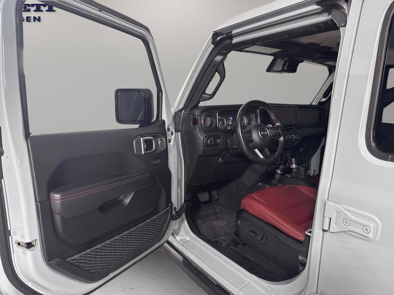2024 Jeep Wrangler Vehicle Photo in Georgetown, TX 78626