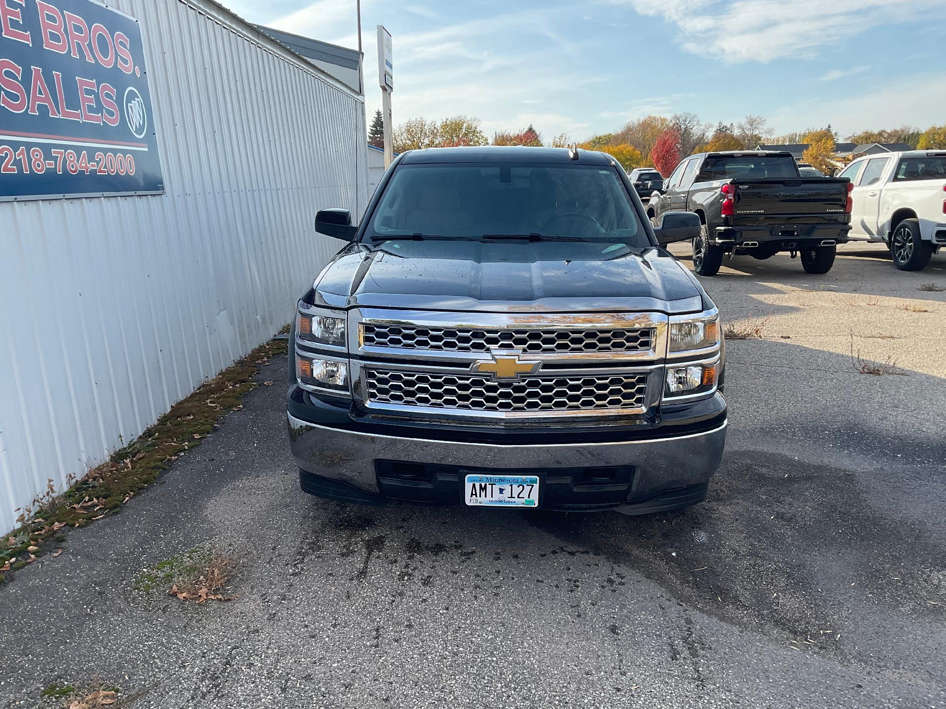 Used 2015 Chevrolet Silverado 1500 LT with VIN 3GCUKREH2FG293337 for sale in Ada, Minnesota