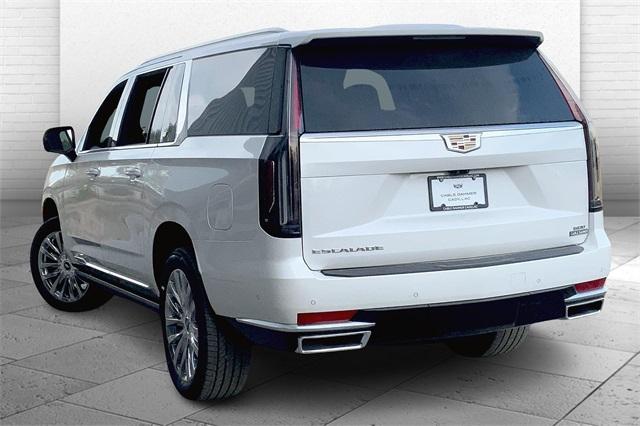 2024 Cadillac Escalade ESV Vehicle Photo in KANSAS CITY, MO 64114-4545