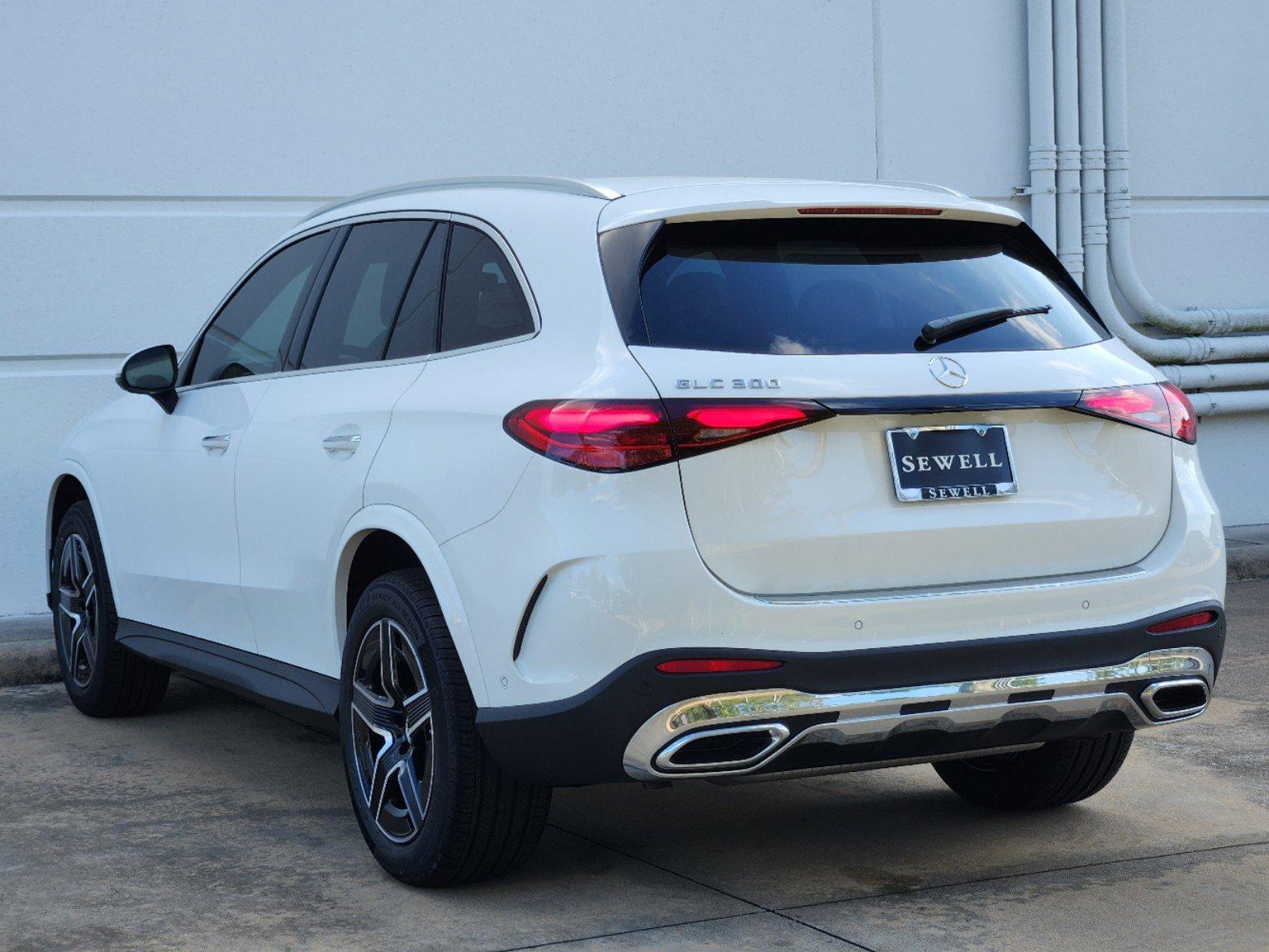 2025 Mercedes-Benz GLC Vehicle Photo in HOUSTON, TX 77079