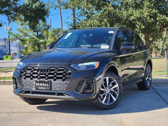 2024 Audi Q5 Vehicle Photo in HOUSTON, TX 77090