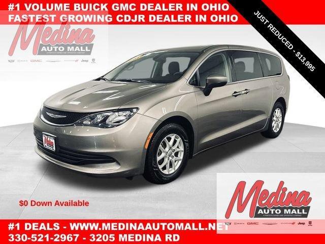 2017 Chrysler Pacifica Vehicle Photo in MEDINA, OH 44256-9631