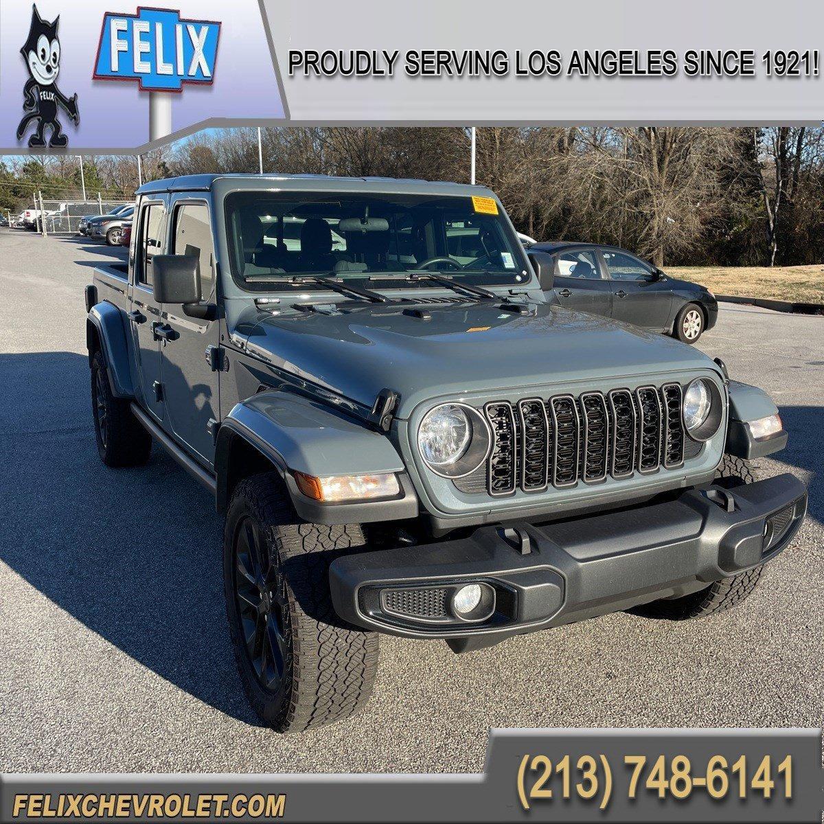 2024 Jeep Gladiator Vehicle Photo in LOS ANGELES, CA 90007-3794