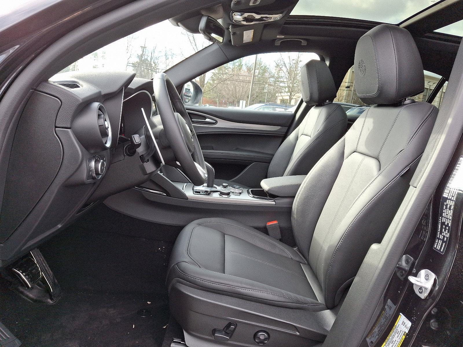 2025 Alfa Romeo Stelvio Vehicle Photo in Willow Grove, PA 19090