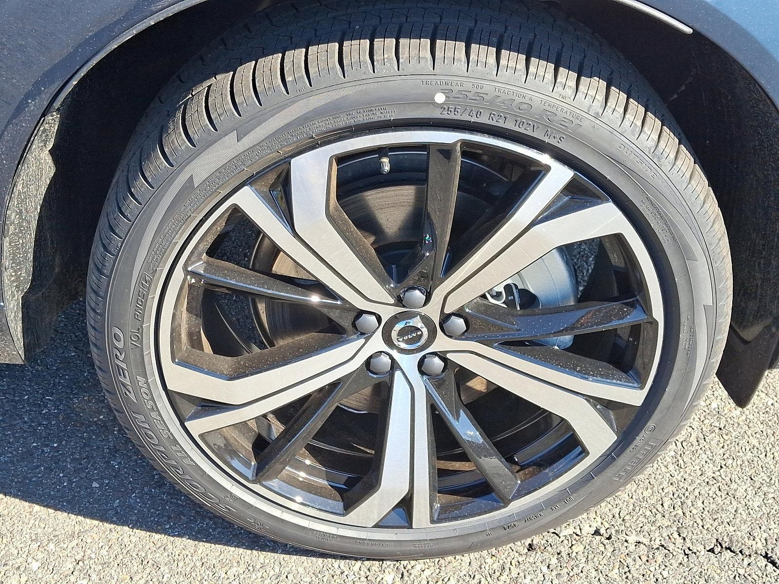 2025 Volvo XC60 Plug-In Hybrid Vehicle Photo in Trevose, PA 19053