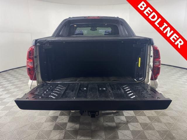 2010 Chevrolet Avalanche Vehicle Photo in MEDINA, OH 44256-9001