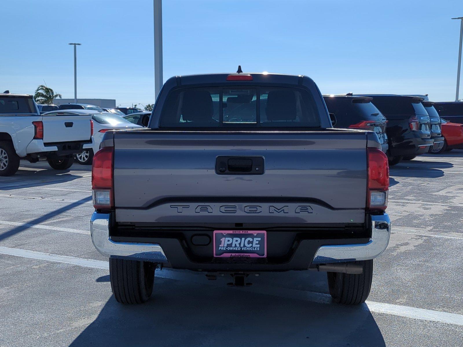 2022 Toyota Tacoma 2WD Vehicle Photo in Ft. Myers, FL 33907