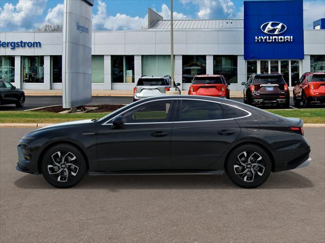 2025 Hyundai SONATA Vehicle Photo in Green Bay, WI 54304