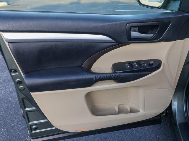 2016 Toyota Highlander Vehicle Photo in HOMOSASSA, FL 34448-1461