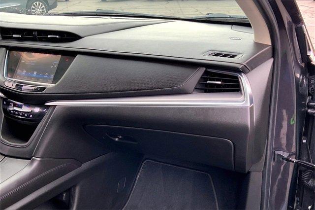 2017 Cadillac XT5 Vehicle Photo in TOPEKA, KS 66609-0000