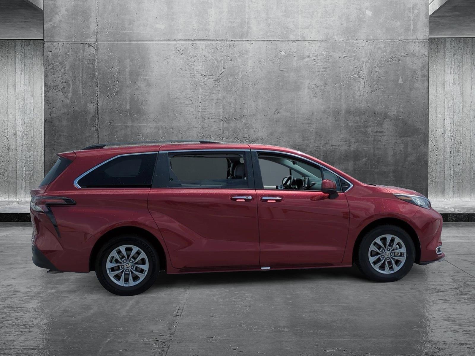 2023 Toyota Sienna Vehicle Photo in Ft. Myers, FL 33907