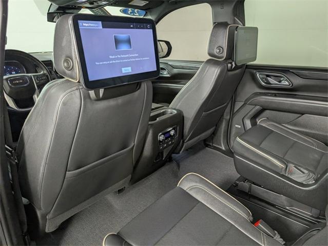 2023 GMC Yukon XL Vehicle Photo in ENGLEWOOD, CO 80113-6708