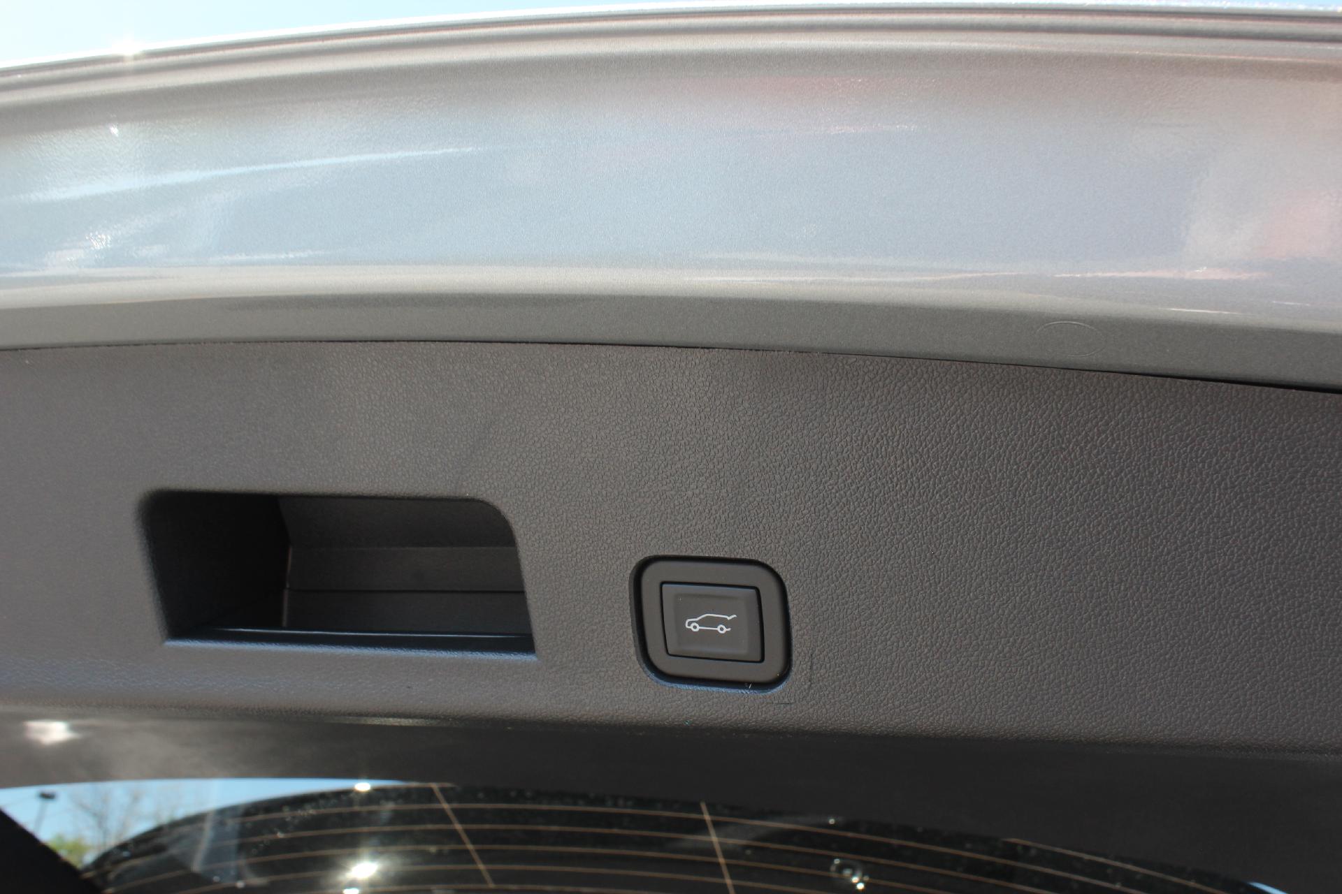 2025 GMC Acadia Vehicle Photo in AURORA, CO 80012-4011