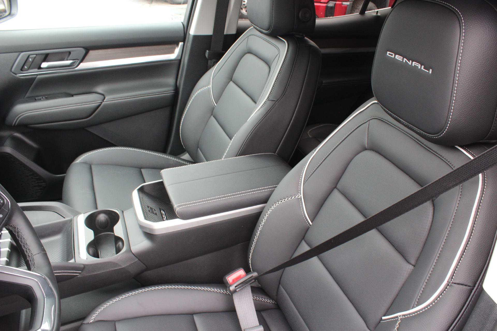 2026 GMC Terrain Vehicle Photo in AURORA, CO 80012-4011