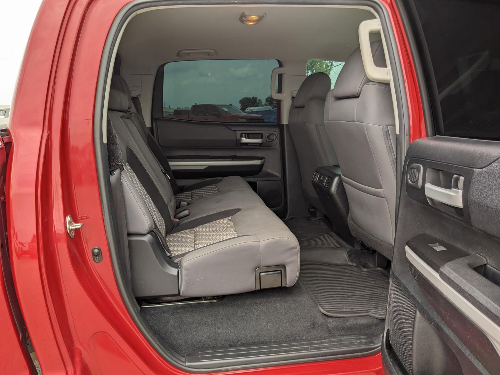 2019 Toyota Tundra 4WD Vehicle Photo in Seguin, TX 78155