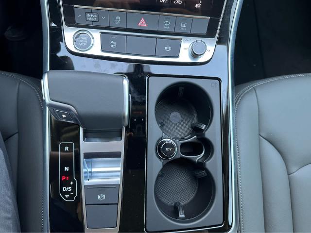 2025 Audi Q7 Vehicle Photo in HOUSTON, TX 77090