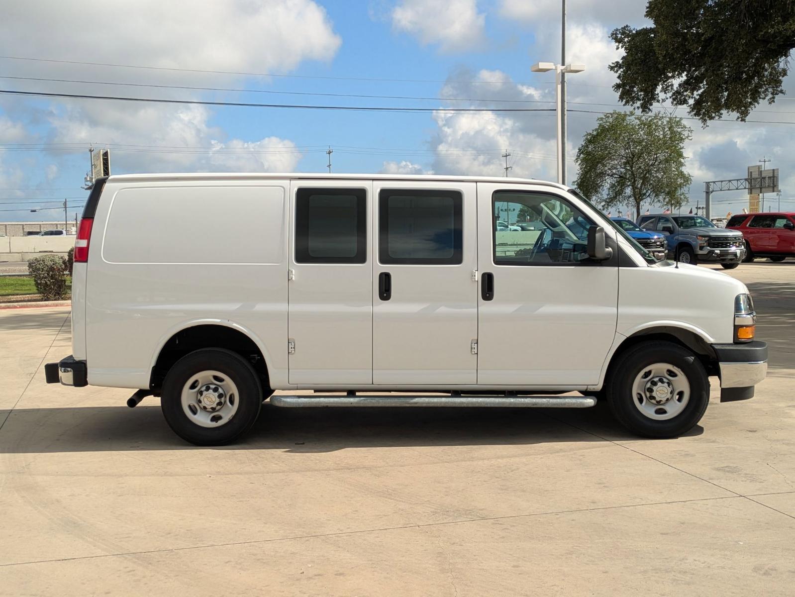 2023 Chevrolet Express Cargo 2500 Vehicle Photo in SELMA, TX 78154-1460