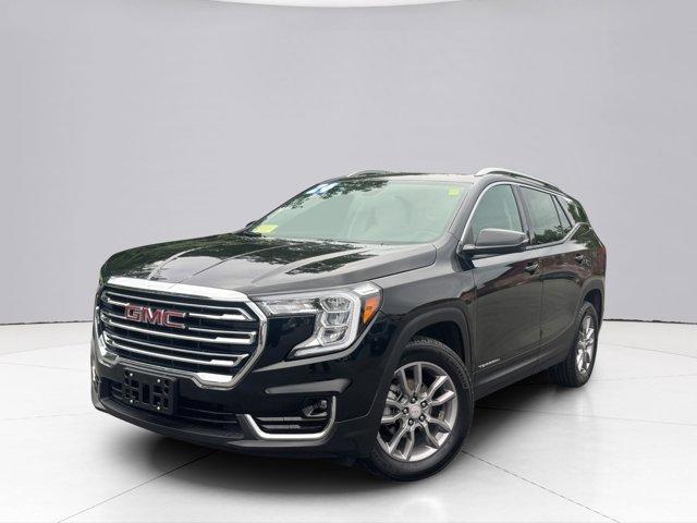 2024 GMC Terrain Vehicle Photo in LEOMINSTER, MA 01453-2952