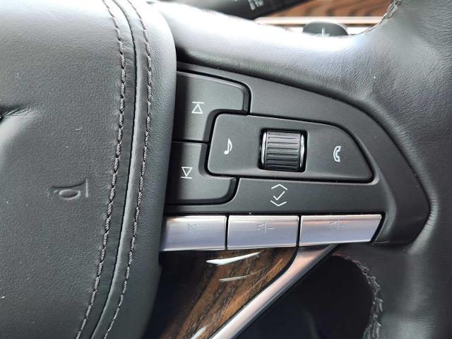 2024 Cadillac Escalade Vehicle Photo in DENTON, TX 76210-9321