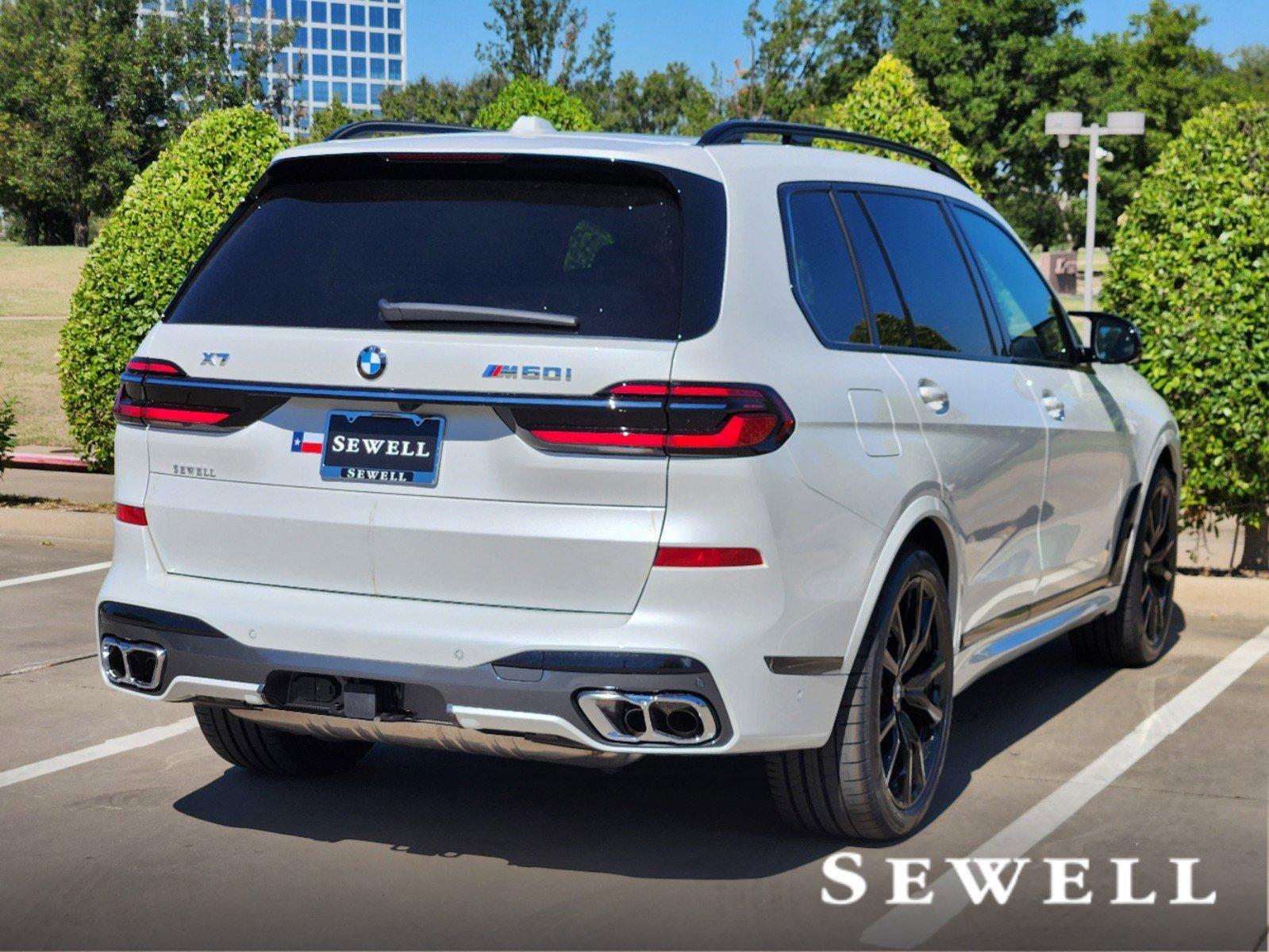 2025 BMW X7 M60i Vehicle Photo in PLANO, TX 75024