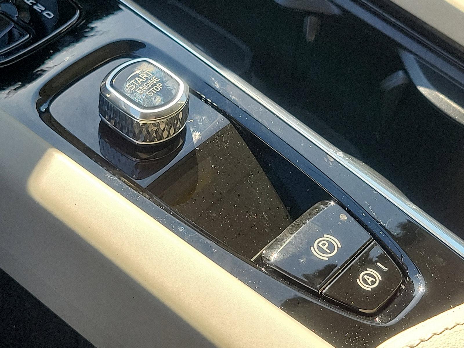 2025 Volvo XC60 Plug-In Hybrid Vehicle Photo in Trevose, PA 19053