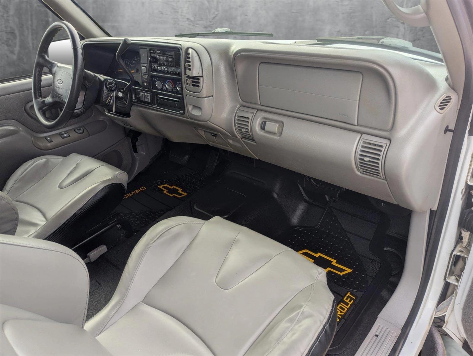 1997 Chevrolet C/K 1500 Vehicle Photo in CORPUS CHRISTI, TX 78412-4902