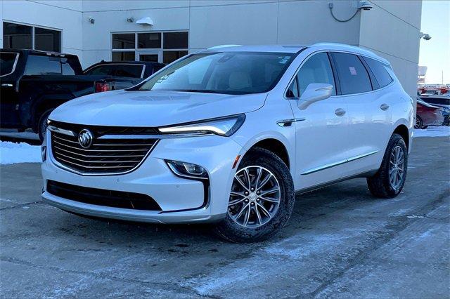 2022 Buick Enclave Vehicle Photo in TOPEKA, KS 66609-0000