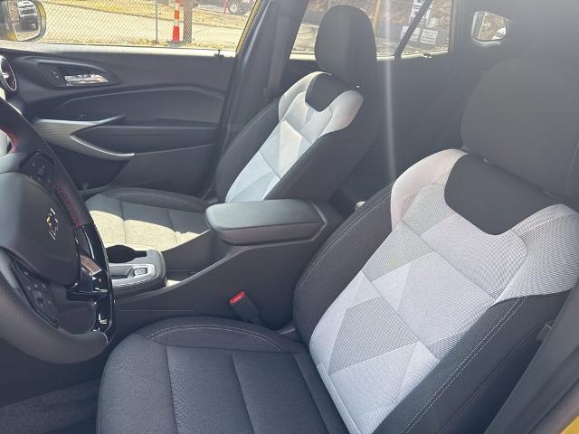 2025 Chevrolet Trax Vehicle Photo in MARION, NC 28752-6372