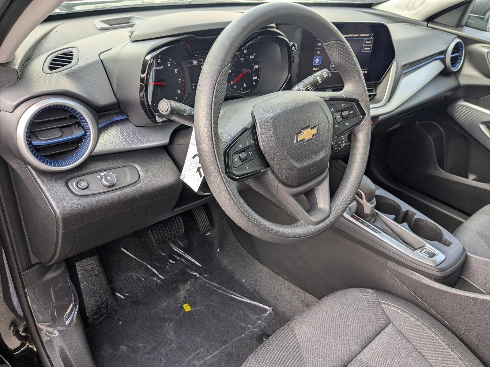 2025 Chevrolet Trax Vehicle Photo in MIAMI, FL 33134-2699