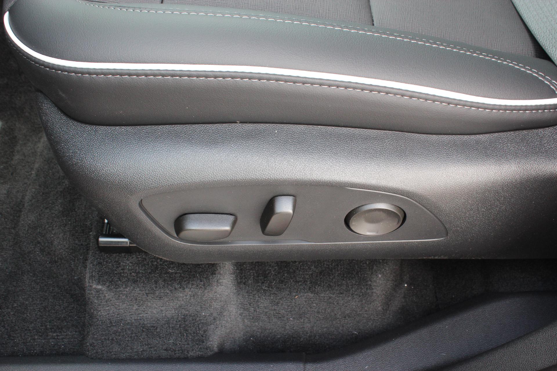 2025 Buick Enclave Vehicle Photo in AURORA, CO 80012-4011