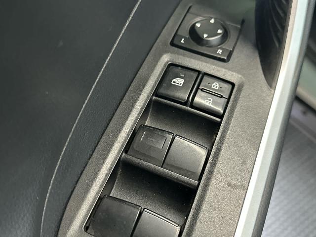 2019 Toyota RAV4 Vehicle Photo in DALLAS, TX 75209