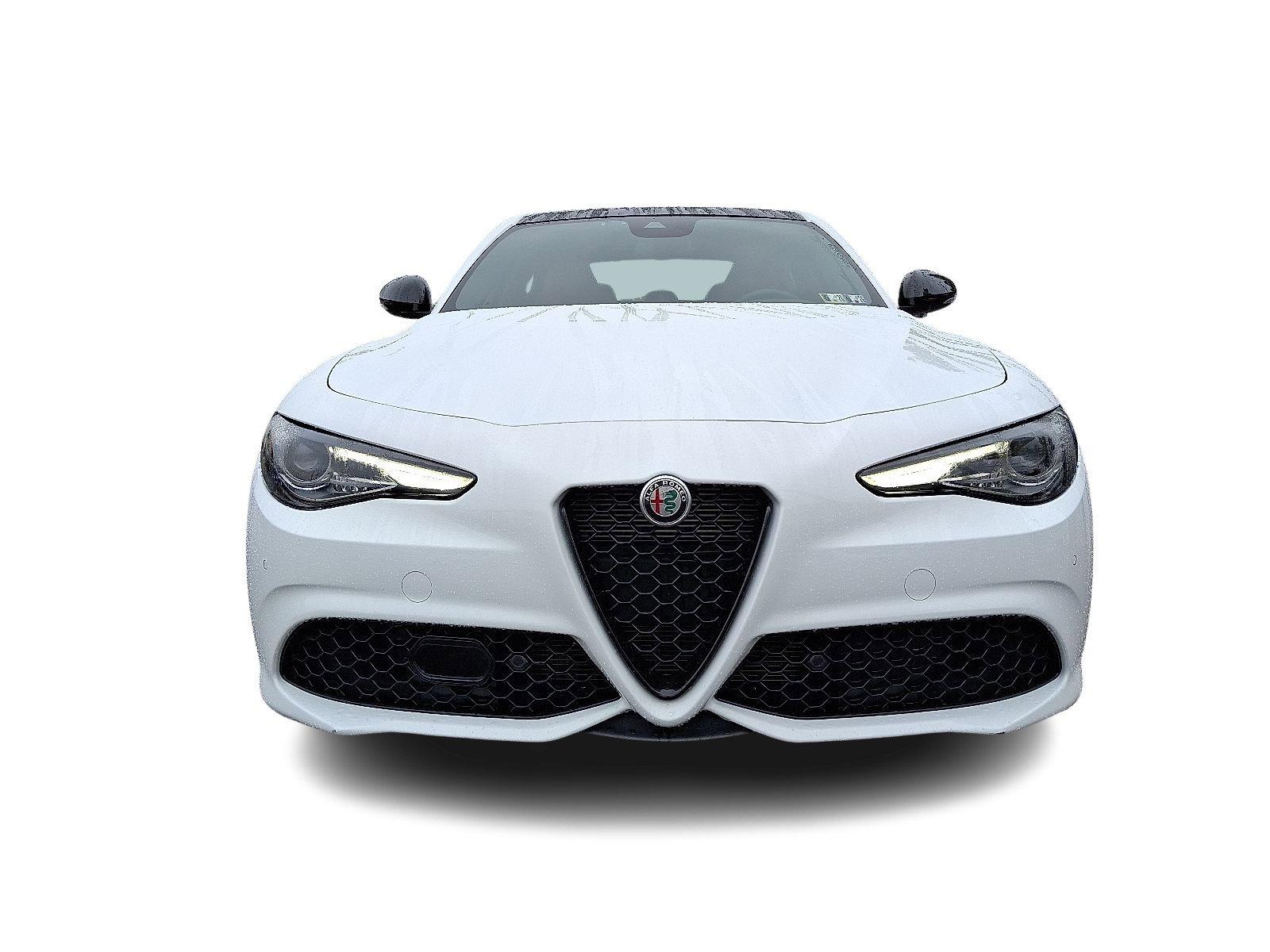2022 Alfa Romeo Giulia Vehicle Photo in Willow Grove, PA 19090