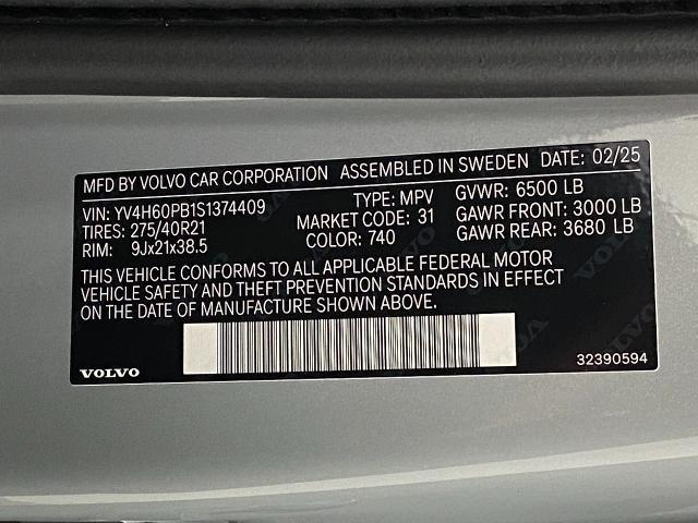 2025 Volvo XC90 Plug-In Hybrid Vehicle Photo in Appleton, WI 54913