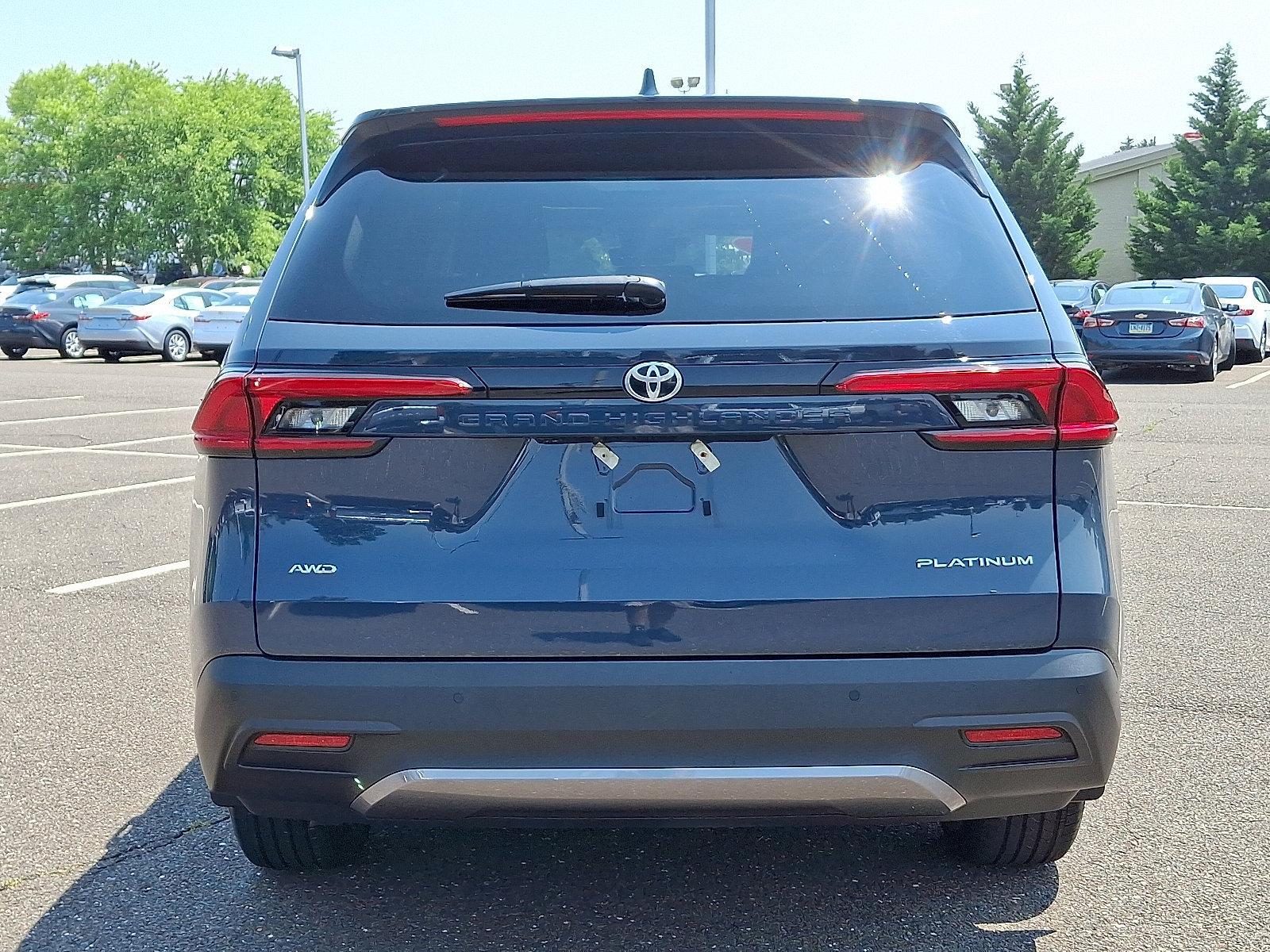 2024 Toyota Grand Highlander Vehicle Photo in Trevose, PA 19053