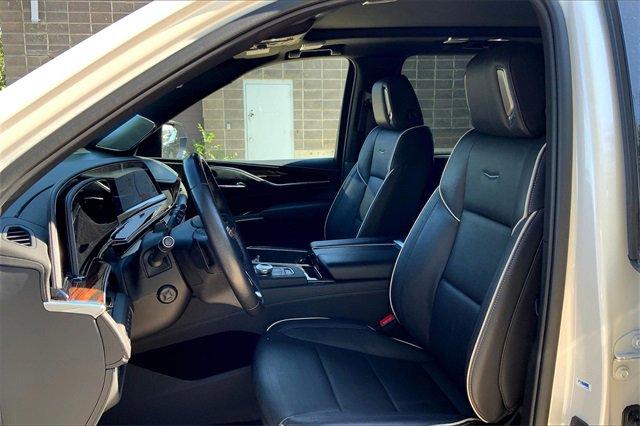 2022 Cadillac Escalade ESV Vehicle Photo in KANSAS CITY, MO 64114-4545