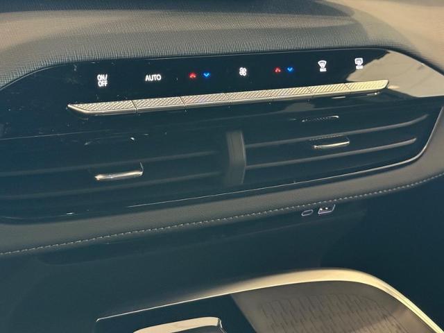 2025 Buick Enclave Vehicle Photo in COLUMBIA, MO 65203-3903