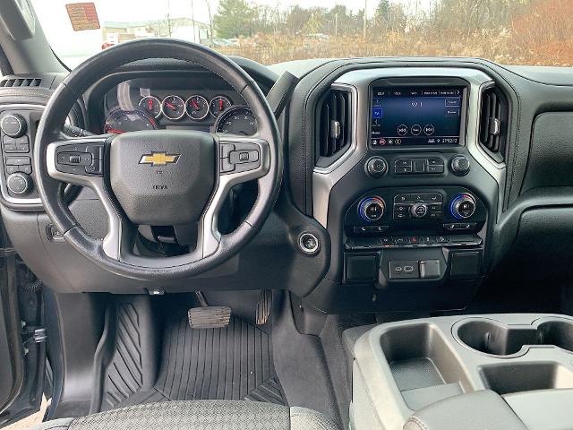 2020 Chevrolet Silverado 1500 Vehicle Photo in MOON TOWNSHIP, PA 15108-2571