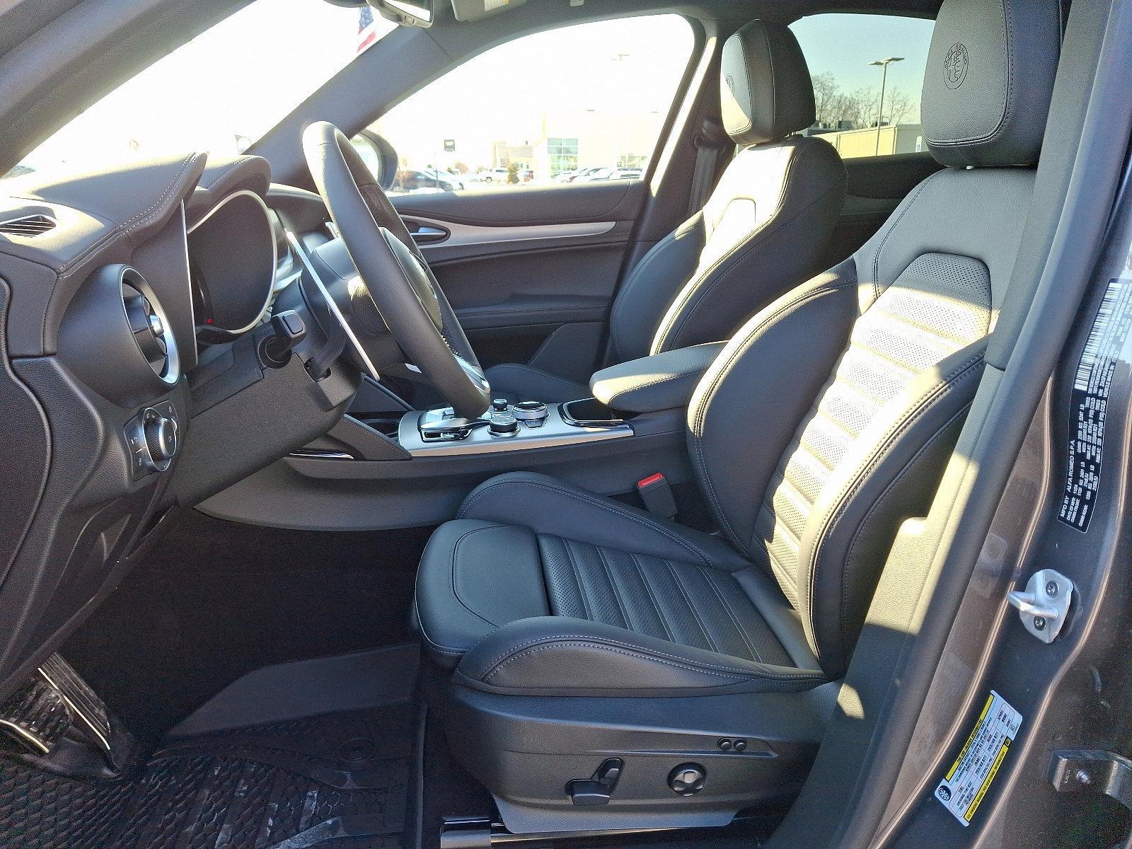 2025 Alfa Romeo Stelvio Vehicle Photo in Mechanicsburg, PA 17050