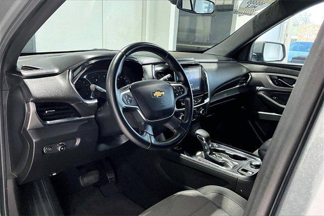 2023 Chevrolet Traverse Vehicle Photo in TOPEKA, KS 66609-0000