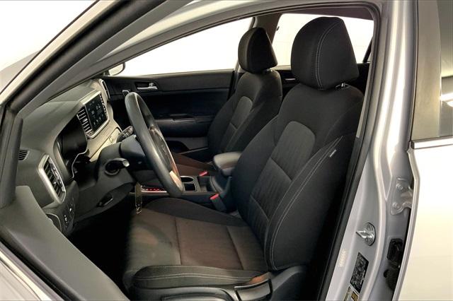 2021 Kia Sportage Vehicle Photo in Lees Summit, MO 64086