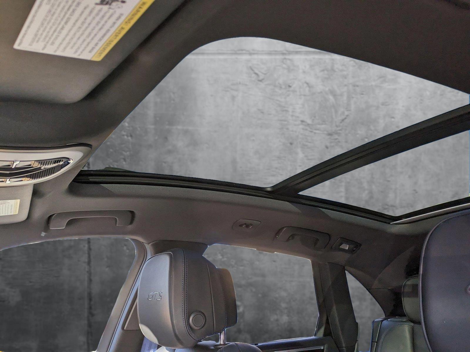 2023 Porsche Macan Vehicle Photo in Bethesda, MD 20852